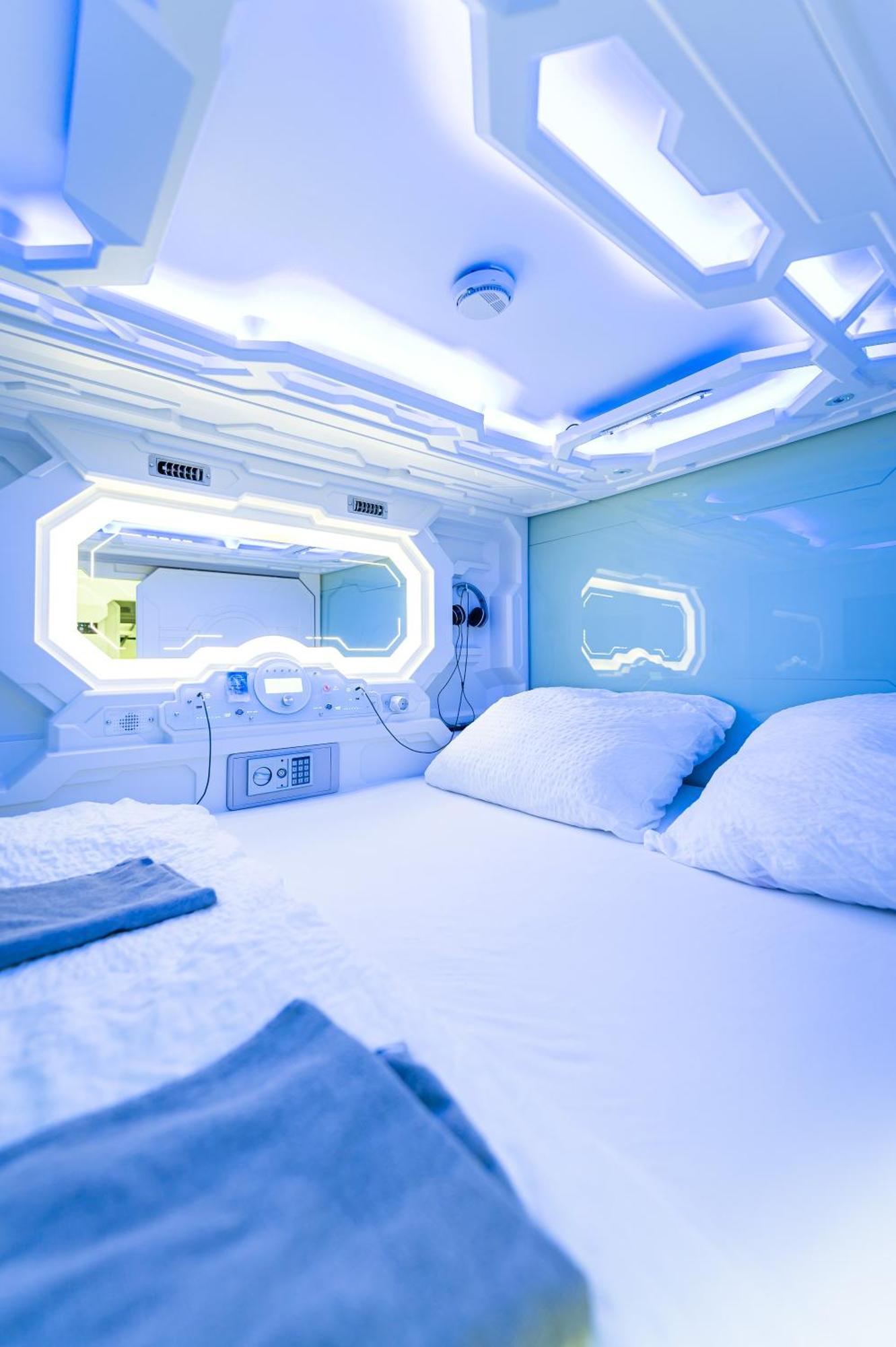 Space Home Apartment - Downtown Wina Bagian luar foto